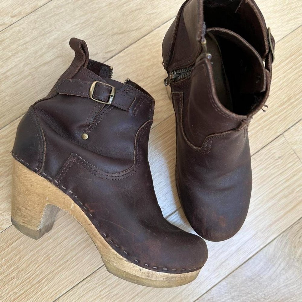 No.6 Brown clog boots in high heel